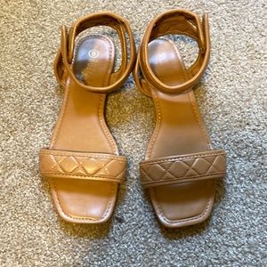 Womens size 8 sandals with Velcro ankle strap